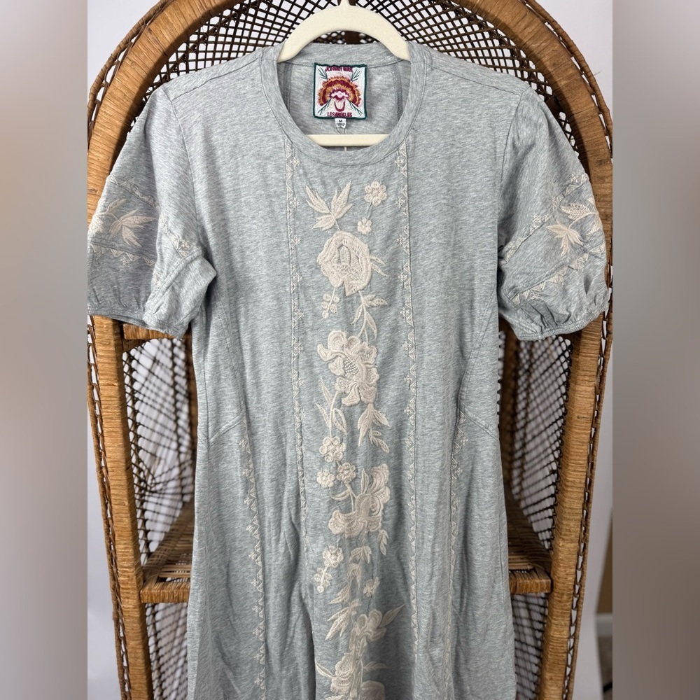 Johnny Was Gray Seamed Knit Midi Dress Embroidered Puff Sleeve M NWT - Picture 4 of 7